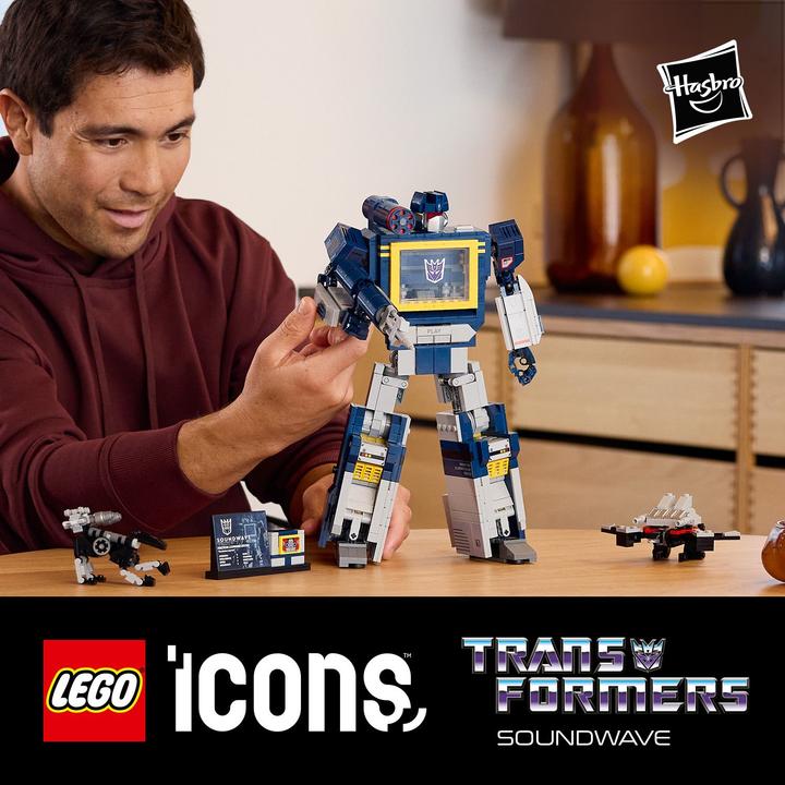 Actual product image LEGO 10358 Confidential (10358, LEGO Icons)