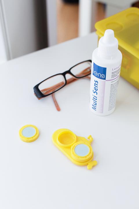 Actual product image Kikkerland Contact Lens Case Submarine (Lens cases)