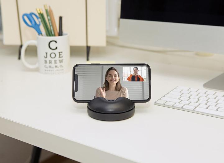 Actual product image Kikkerland Phone Spinner
