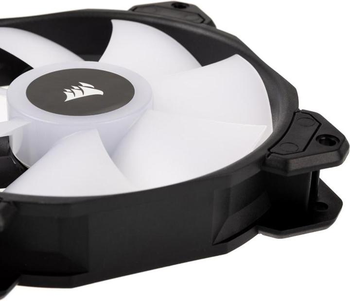 Actual product image Corsair SP120 RGB Elite (120 mm, 1 x)