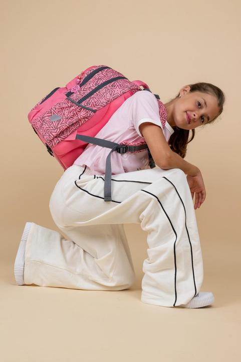 Actual product image Belmil Maxi Pack Schulrucksack mit Brustgurt 2tlg. Set "Love Star (22 l)
