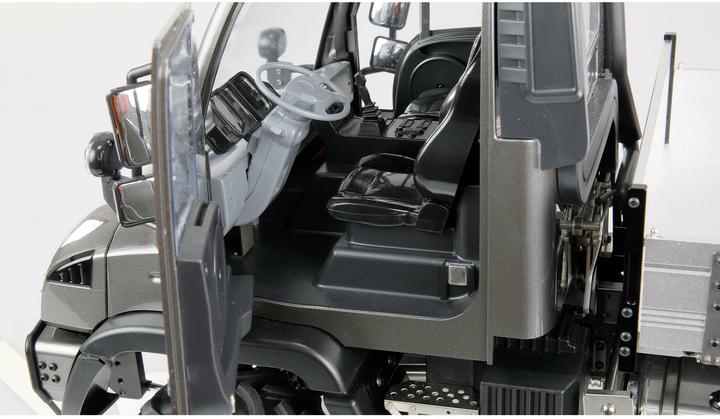 Image du produit Amewi Mercedes-Benz Unimog porte-outils 4WD (RTR Prêt à fonctionner)