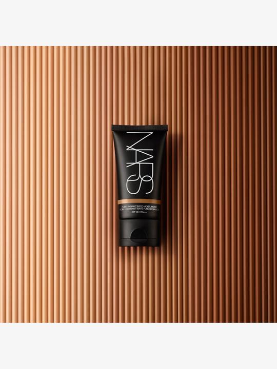 Produktbild NARS Cosmetics Pure Radiant Tinted Moisturizer (Terre-Neuve)