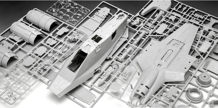 Actual product image Revell The Mandalorian: Razor Crest "Platinum Edition