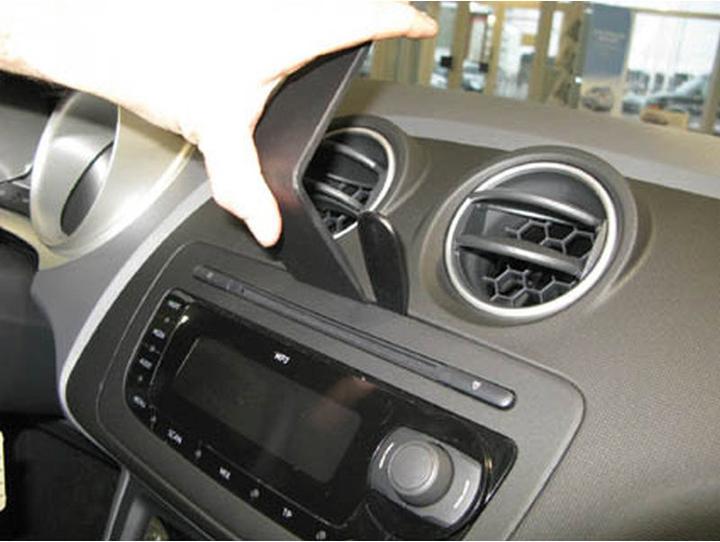 Produktbild Brodit 854271 Autohalterung Seat Ibiza 09-17
