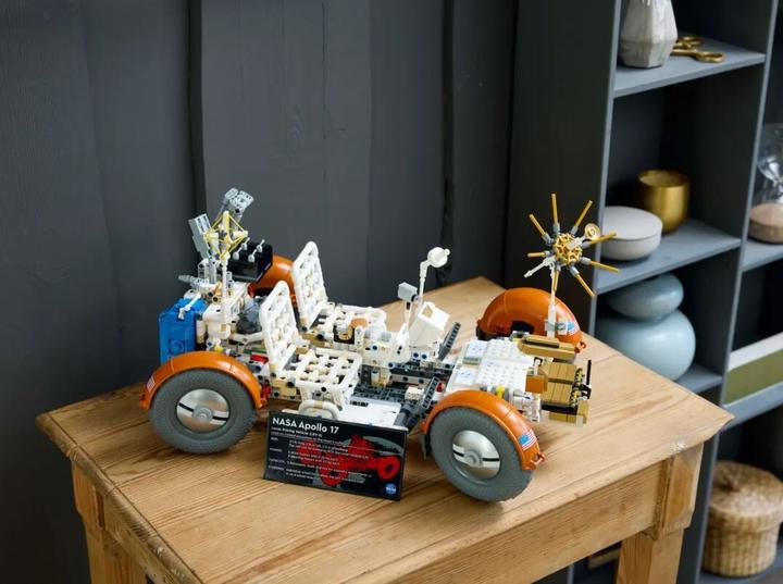 Produktbild LEGO NASA Apollo Mondfahrzeug - LRV (42182)