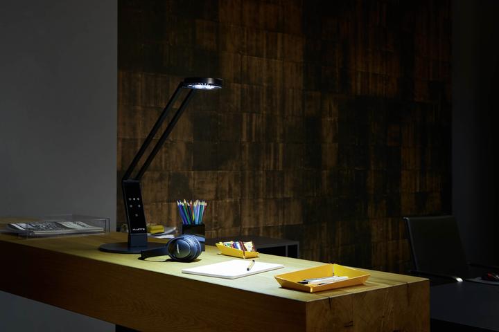 Actual product image Luctra Table mount (680 lm)