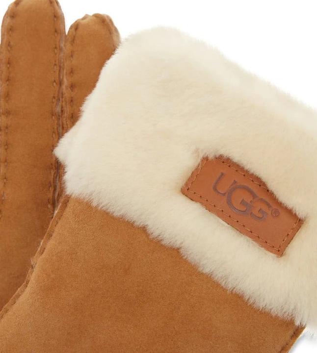 Actual product image Ugg Turn Cuff (M)