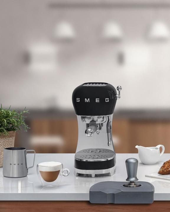 Actual product image Smeg ECF02BLEU (EU plug)