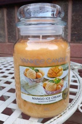Actual product image Yankee Candle Mango Ice Cream (623 g)