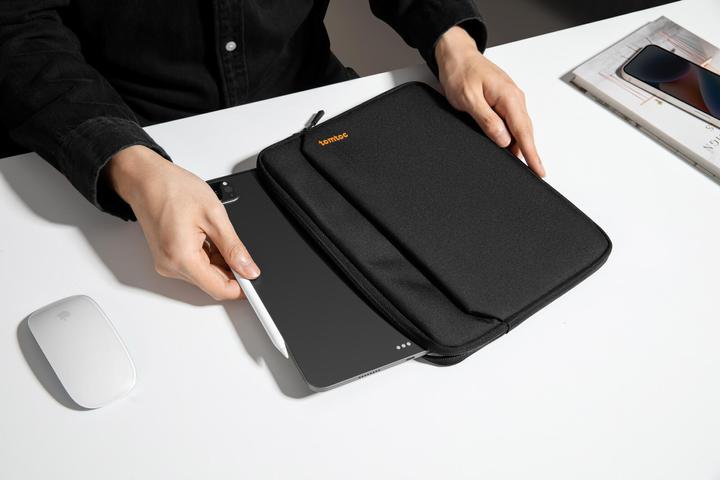 Actual product image tomtoc Light-B18 (12.90", Apple, Universal)