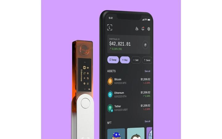 Actual product image Ledger Nano X - Orange (Litecoin, Dash, Bitcoin, Dogecoin, Ethereum Classic)