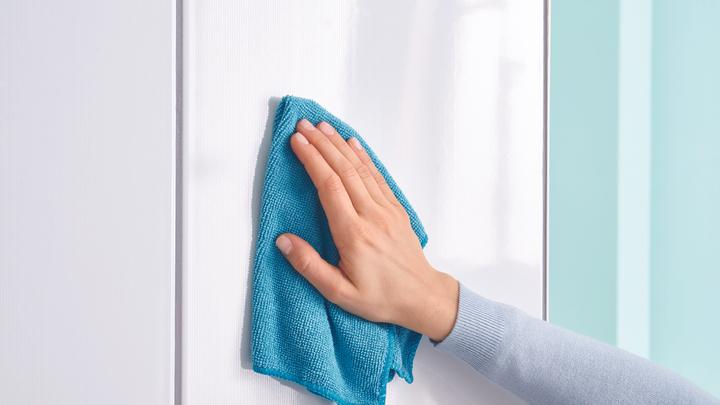 Actual product image tesa LOXX WC replacement roll holder incl. adhesive solution without drilling