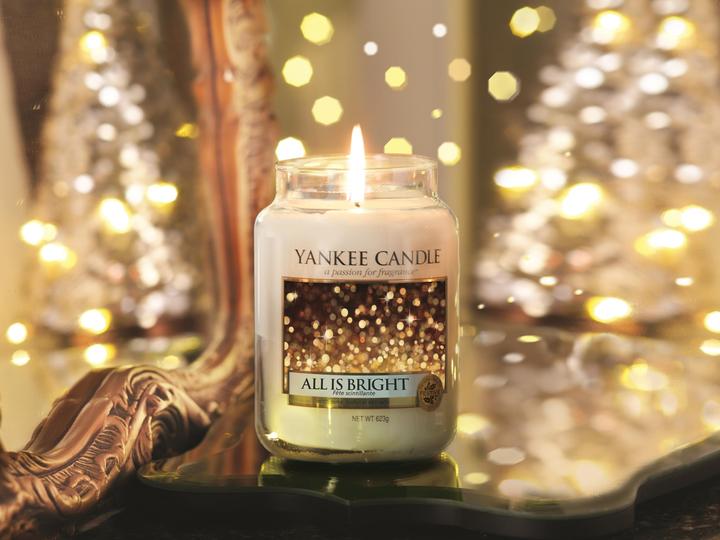 Actual product image Yankee Candle All is Bright (623 g)