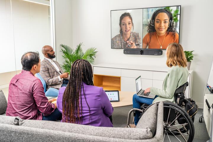 Image du produit HP Poly Studio X70 Barre vidéo tout-en-un sans radio ni cordon d'alimentation GSA/TAA