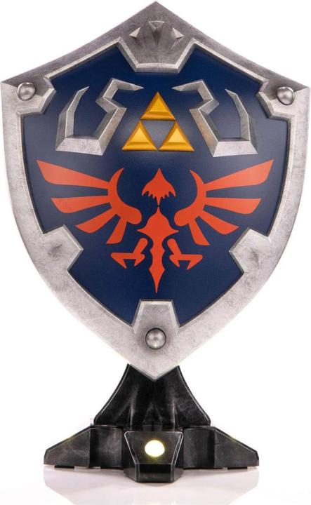 Produktbild First 4 Figures Zelda Breath of the Wild Hylian Shield - Collector Edition