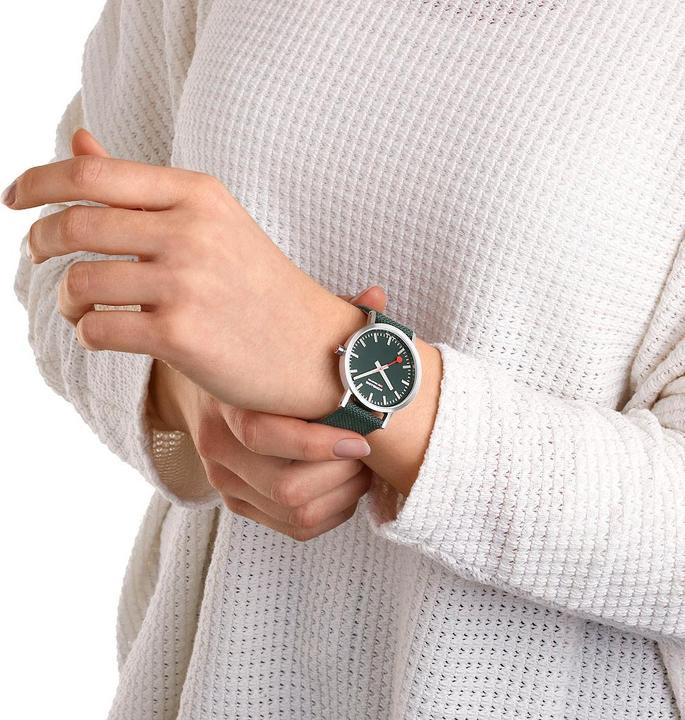 Produktbild Mondaine Classic - von der Natur inspiriert (Analoguhr, 36 mm)