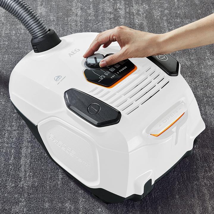 Actual product image AEG VX7-2-IW-S Cylinder Vacuum Dry Dust Bag