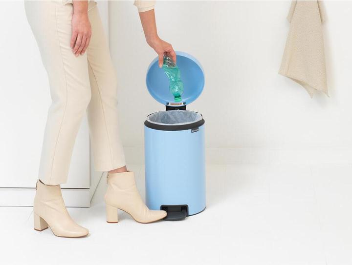 Produktbild Brabantia Treteimer NewIcon 12 l, Dreamy Blue (12 l)