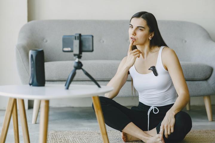 Actual product image Saramonic BTW Wireless Clip-on Microphone