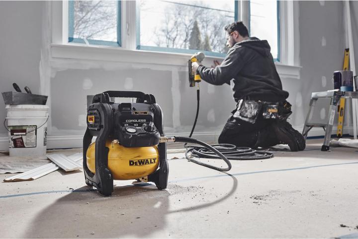 Actual product image DeWalt 18 Volt FV Advantage Compressor (9.60 bar, 10 l)