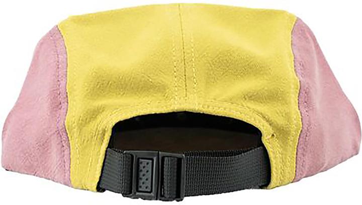 Actual product image Bavarian Caps Peanuts: Snoopy Kuschelt (One size)