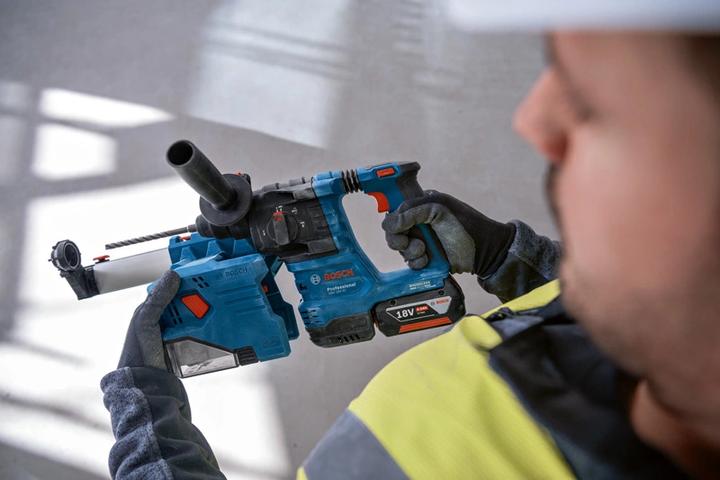 Produktbild Bosch Professional Akku-Bohrhammer mit SDS plus GBH 18V-22, 2 x Akku GBA 18V 4.0Ah, L-BOXX (Akkubetrieb)
