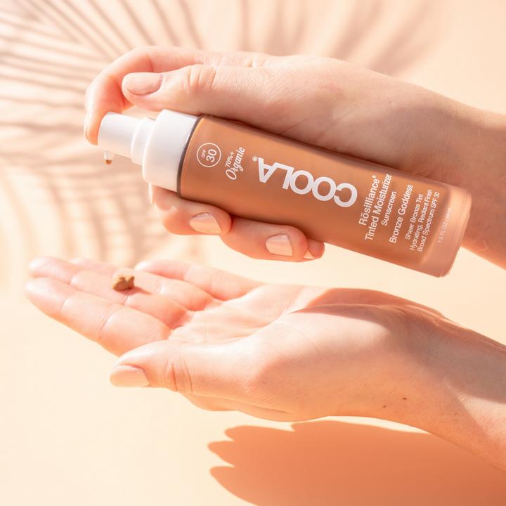 Actual product image Coola Suncare Rösilliance (Medium/Dark, Gold Tint, Bronze Goddess, Light/Medium)
