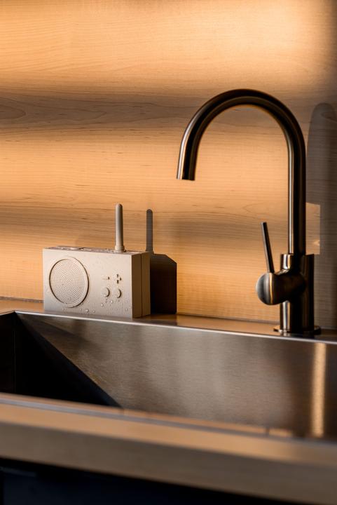 Actual product image Lexon Tykho 3 (FM, Bluetooth)