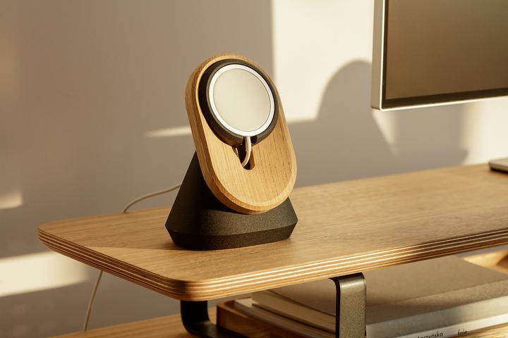 Produktbild Oakywood MagSafe iPhone Stand Multifunktionaler iPhone-Ständer - Eiche -