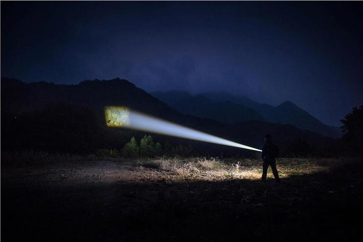 Produktbild Olight Marauder 2 (14 cm, 14 lm)