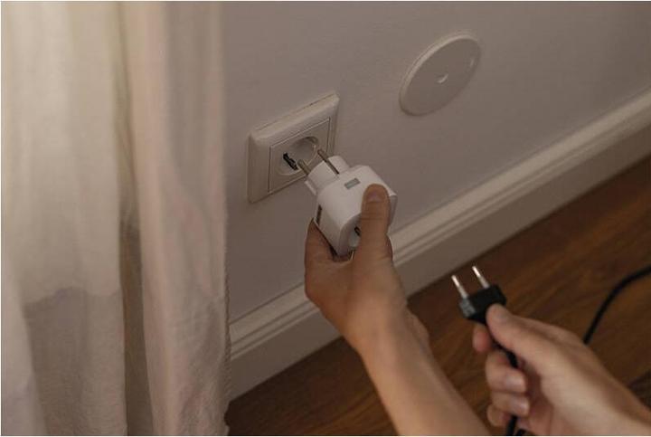 Actual product image Abus Smartvest Pro wireless socket