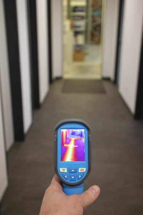 Actual product image Peaktech P 5610 B IR thermal imaging camera