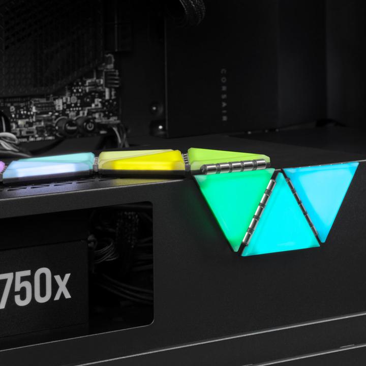 Immagine prodotto Corsair Starter kit della custodia intelligente iCUE LC100 (Multicolore)