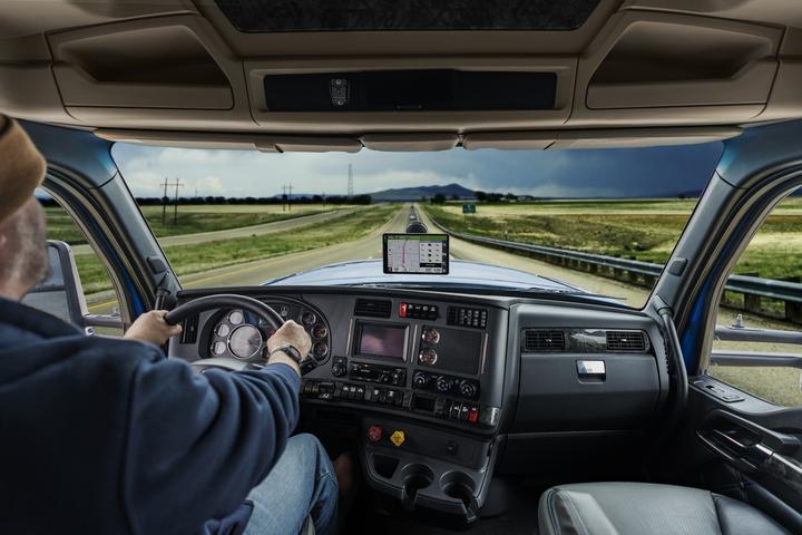 Actual product image Garmin DezlCam LGV710 MT-D EU (6.95")