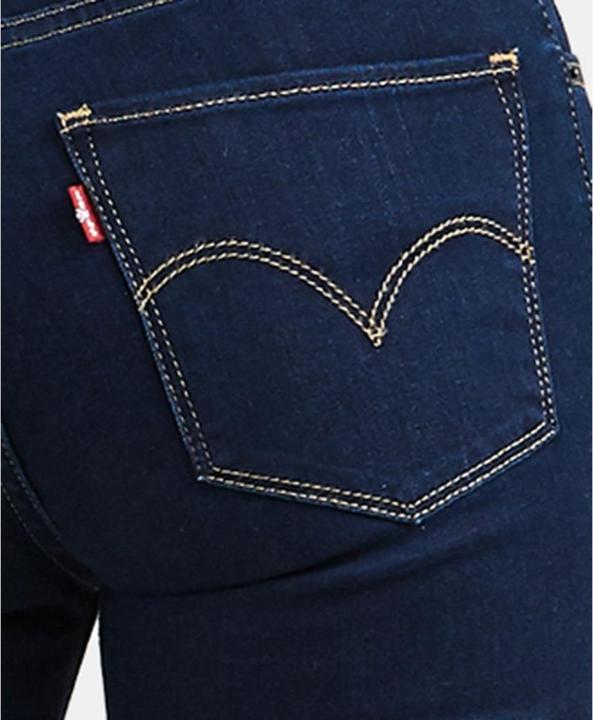 Actual product image Levis 724 Jeans High Rise Straight cast shadows (W32/L32)