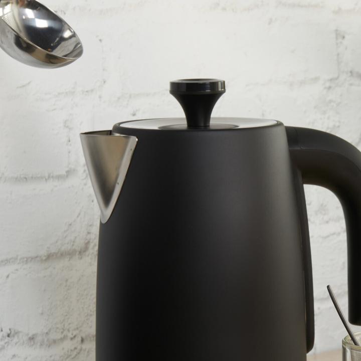 Actual product image Petra PT5632MBLKVDE 3KW Kettle matte black (1.70 l)