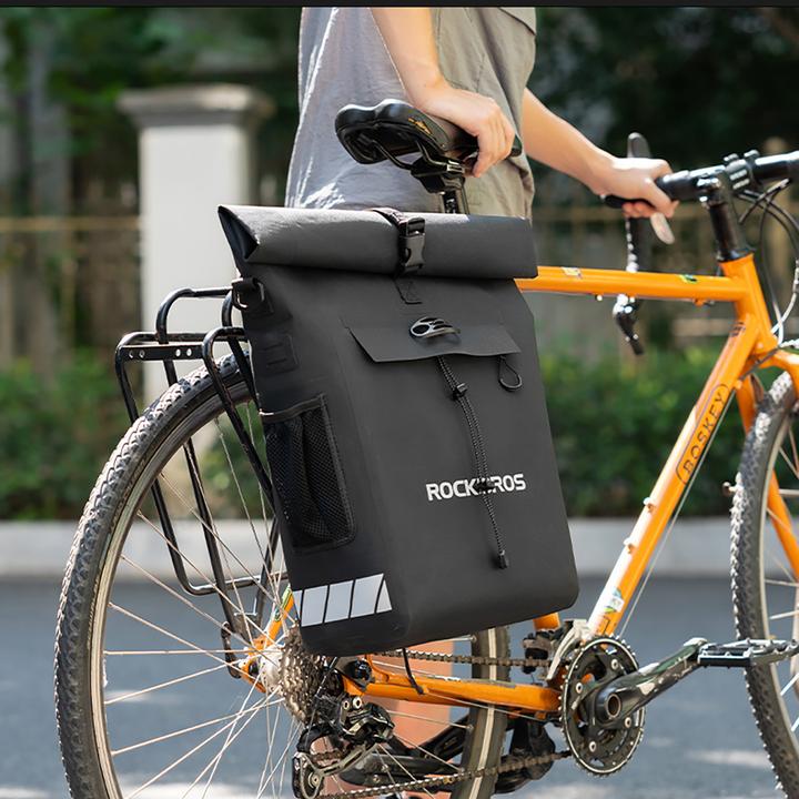 Immagine prodotto Rockbros Bike Bag with Backpack Function, Waterproof, with Helmet Attachment 18l - Black (18 l, Borsa portapacchi)