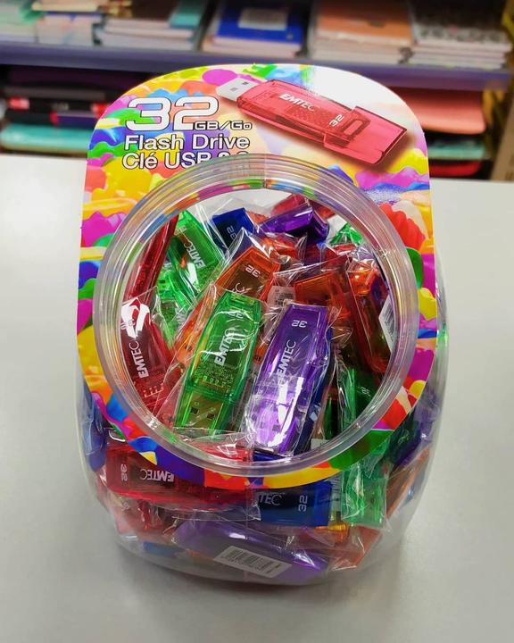 Immagine prodotto Emtec Chiavetta USB 32 GB C410 USB 2.0 Candy Jar 80 pz. (32 GB, USB-A)
