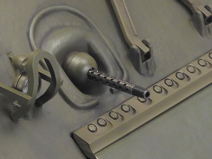 Actual product image Tamiya 1/16 RC M4 Sherman 105mm Howitzer (Mech.Steering System)