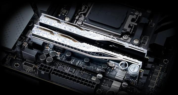 Productafbeelding G.Skill DIMM 32 GB DDR5-6400 (2x 16 GB) dual kit (zilver, F5-6400J3039G16GX2-TR5NS, Trident Z5 Royal Neo, A (2 x 16GB, 6400 MHz, DDR5 RAM, DIMM 288 pin)