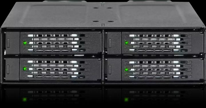 Icy Dock Backplane IcyDock. PCIe 4.0 NVMe U.2 to 4x MiniSAS V3