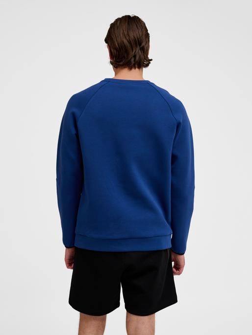 Actual product image hummel Hmltech Fleece Regular Crew (M)