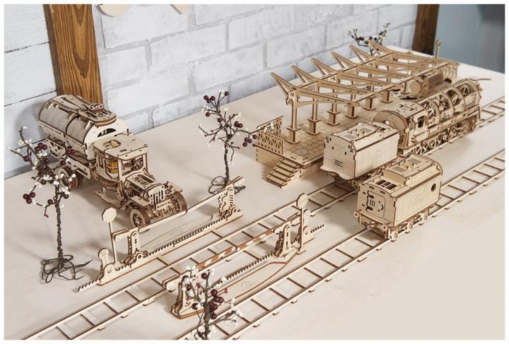 Produktbild Ugears Bahnschienen 196 Teile