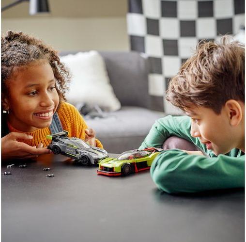 Produktbild LEGO Aston Martin Valkyrie AMR Pro & Aston Martin Vantage GT3 (76910, LEGO Speed Champions)
