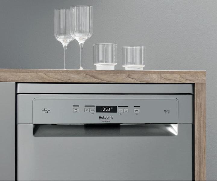 Actual product image Hotpoint HFC 3C26 CW X Dishwasher Free installation 14 place settings E
