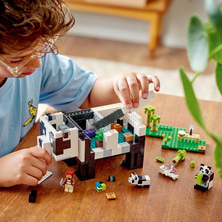 Actual product image LEGO The Panda House (21245, LEGO Minecraft)