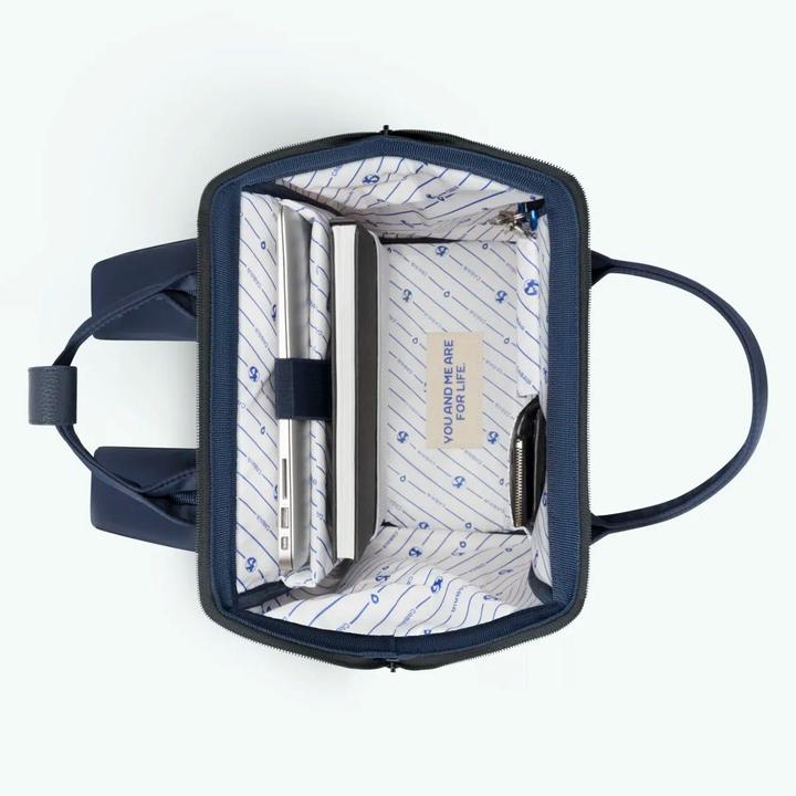 Actual product image Cabaia Nara Medium Size