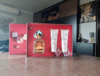 Actual product image Marc Jacobs PERFECT set 3 pz (Eau de parfum)