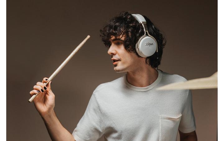 Actual product image Zildjian Over-Ear-Kopfhörer ALCHEM-E Perfect Tune Beige (ANC, 45 h, Cable, Wireless)